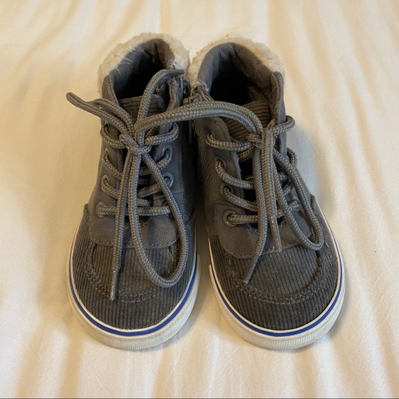 Baby Gap corduroy gray hightop sneakers. Sz 6 - Picture 5 of 6